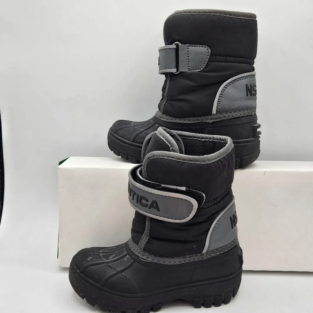Nautica Kids Winter Boots Size 9